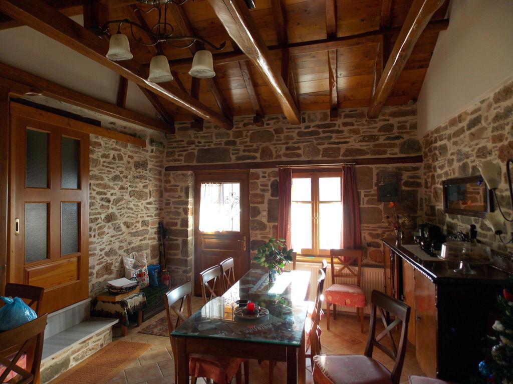 Sarafis Guesthouse Agios Lavrentios Экстерьер фото